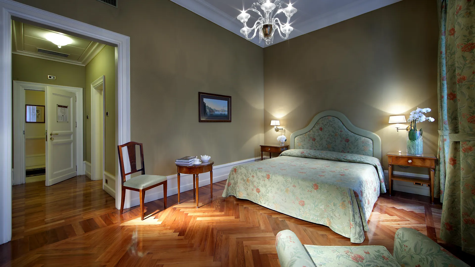 Eurostars Hotel Excelsior Naples Italy