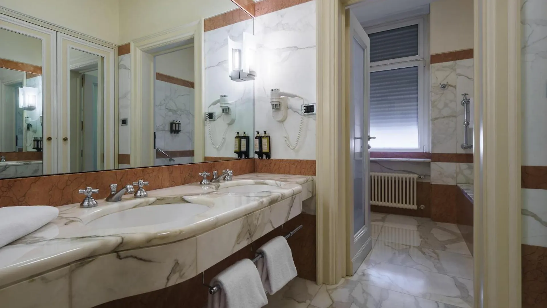 Eurostars Hotel Excelsior Neapel