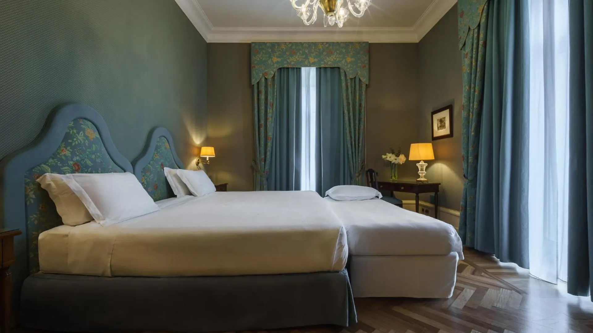 Eurostars Hotel Excelsior Nápoles