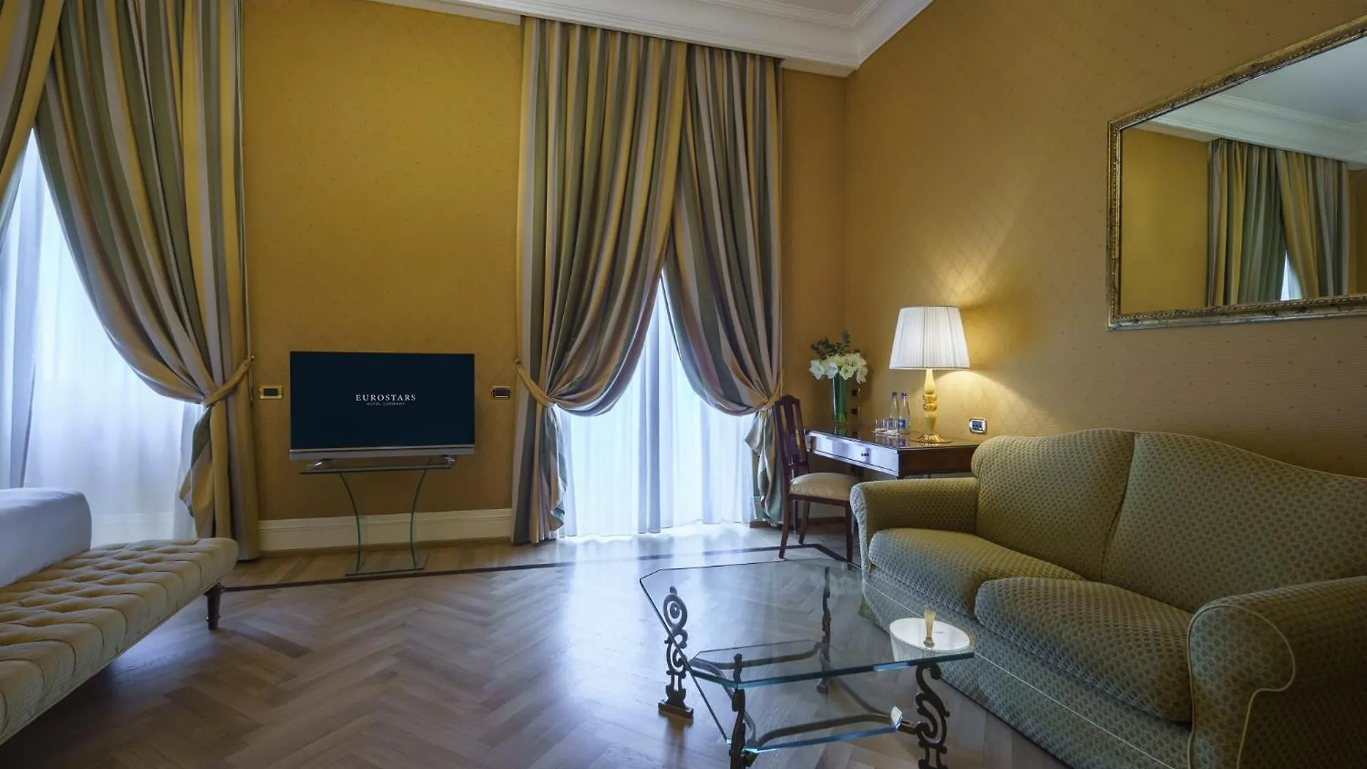 Eurostars Hotel Excelsior Neapel