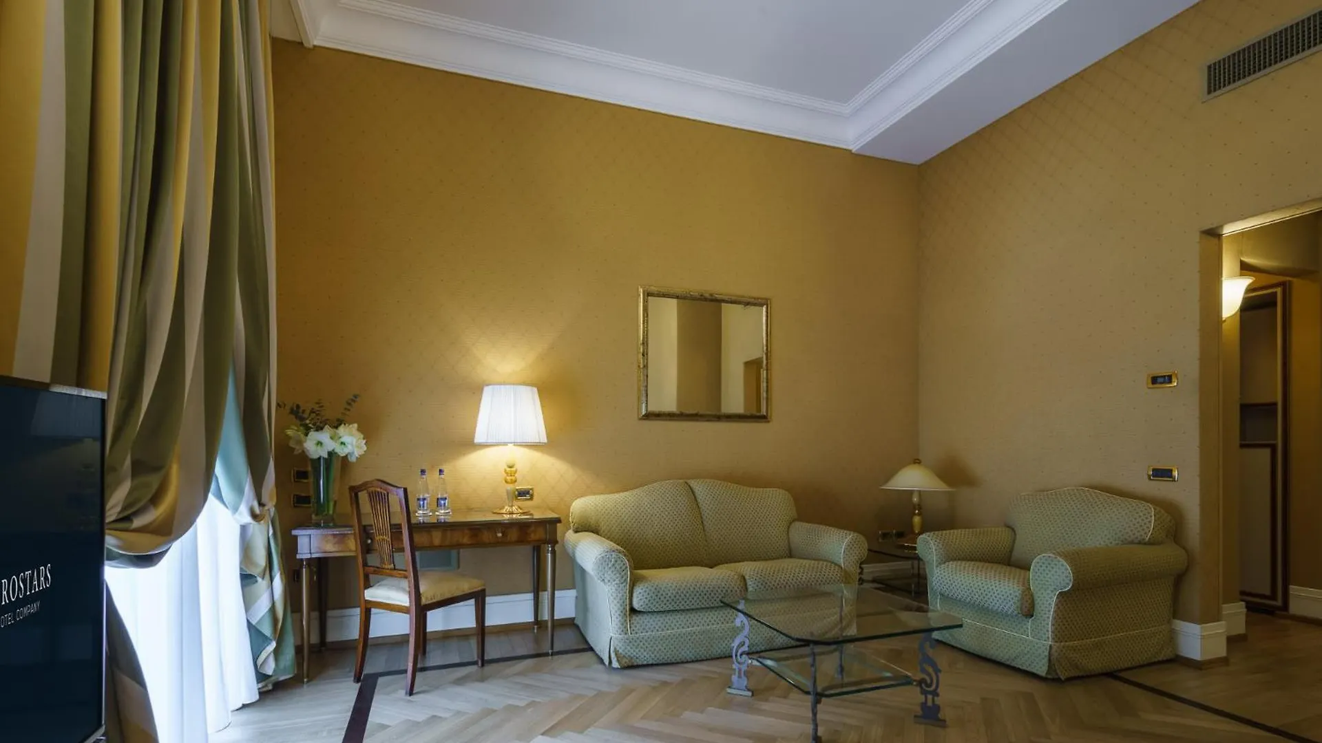 Eurostars Hotel Excelsior Neapel 4*,  Italien
