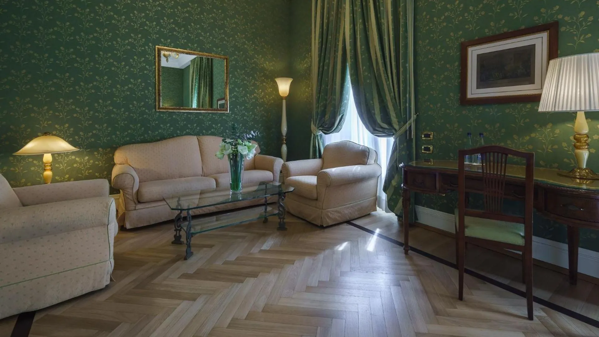 ****  Eurostars Hotel Excelsior Neapel Italien