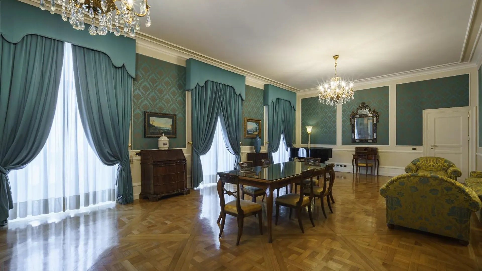 Eurostars Hotel Excelsior Neapel
