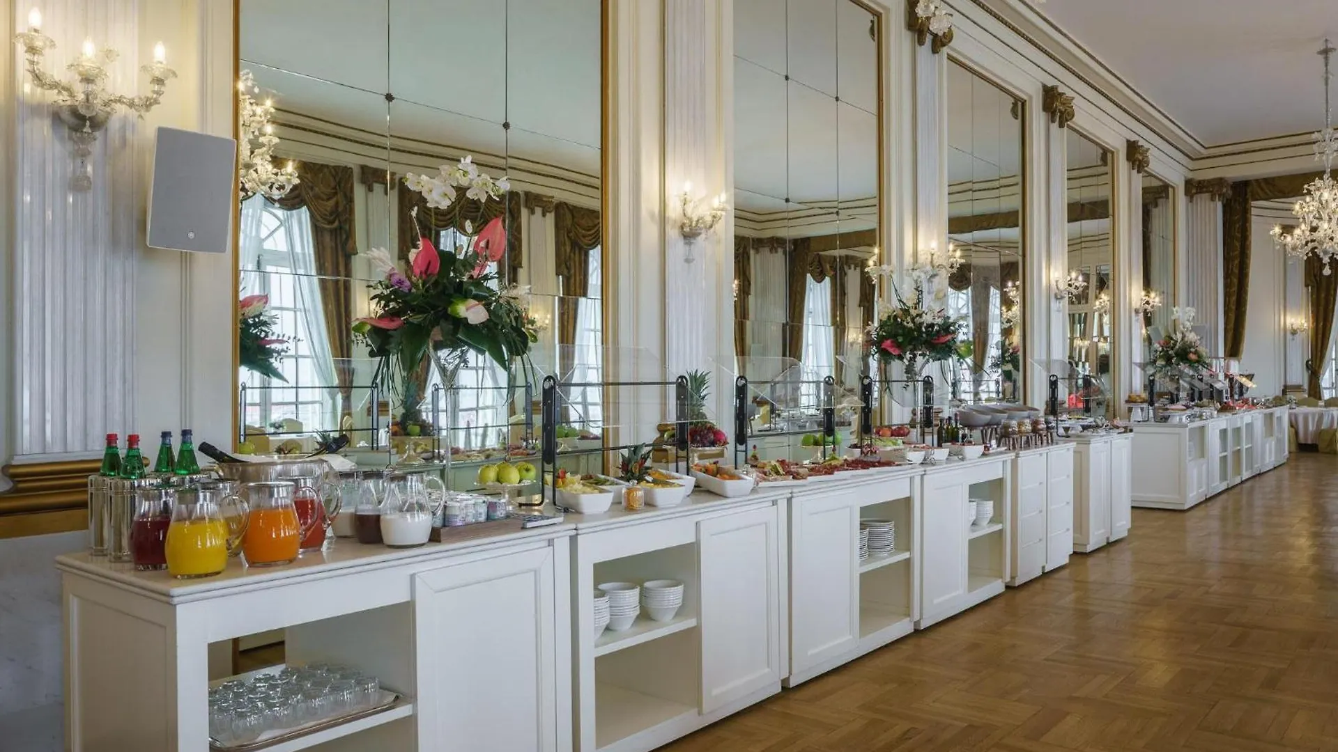 Eurostars Hotel Excelsior Neapel