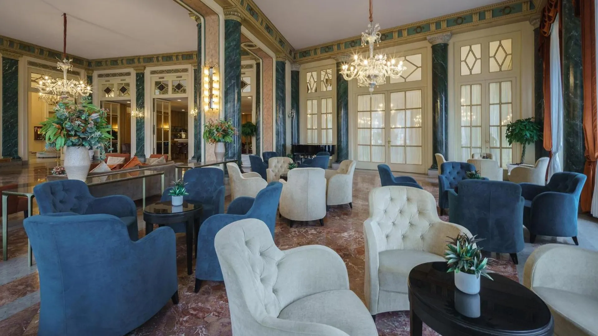 Eurostars Hotel Excelsior Neapel 4*,
