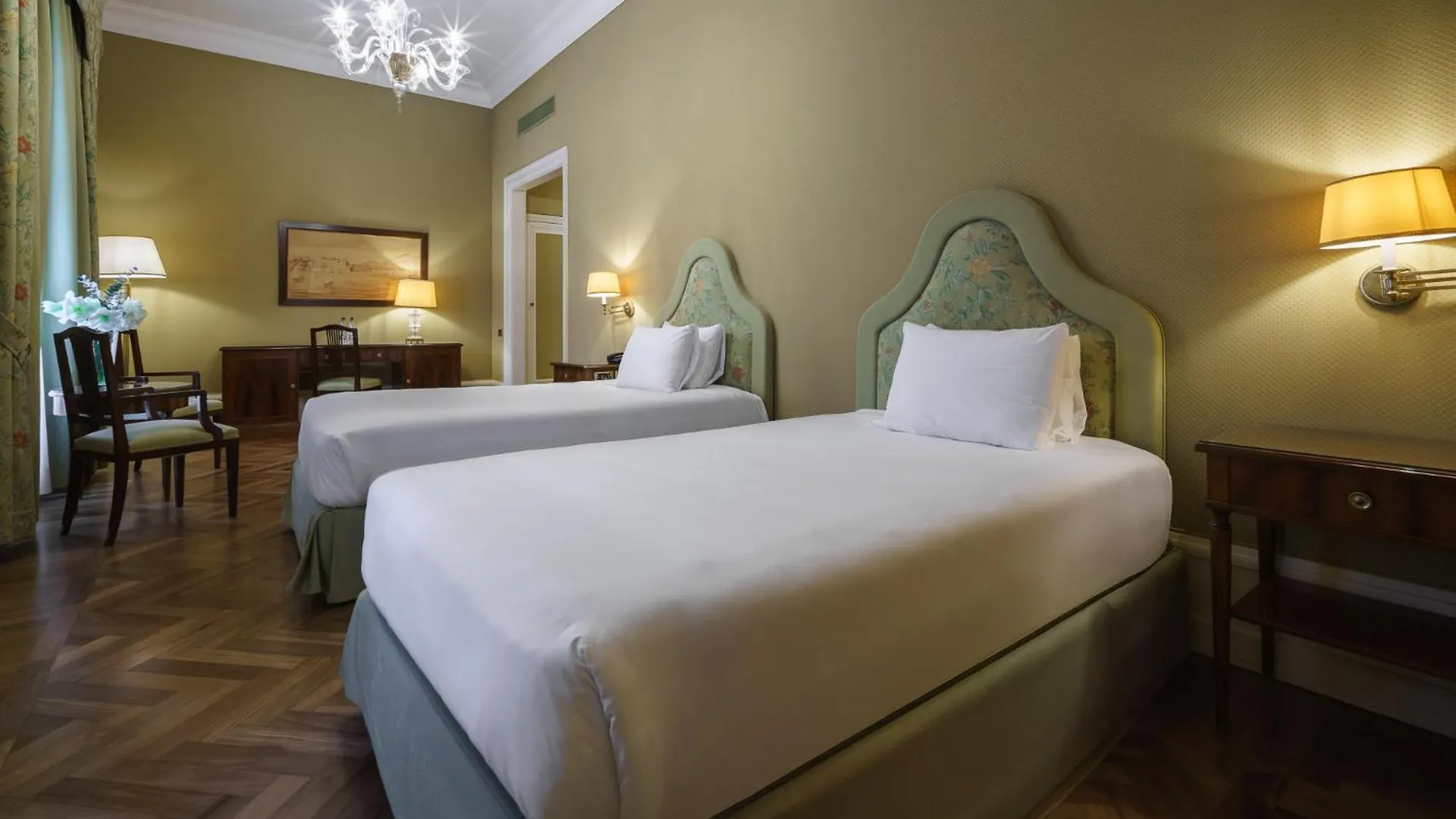 Eurostars Hotel Excelsior Naples