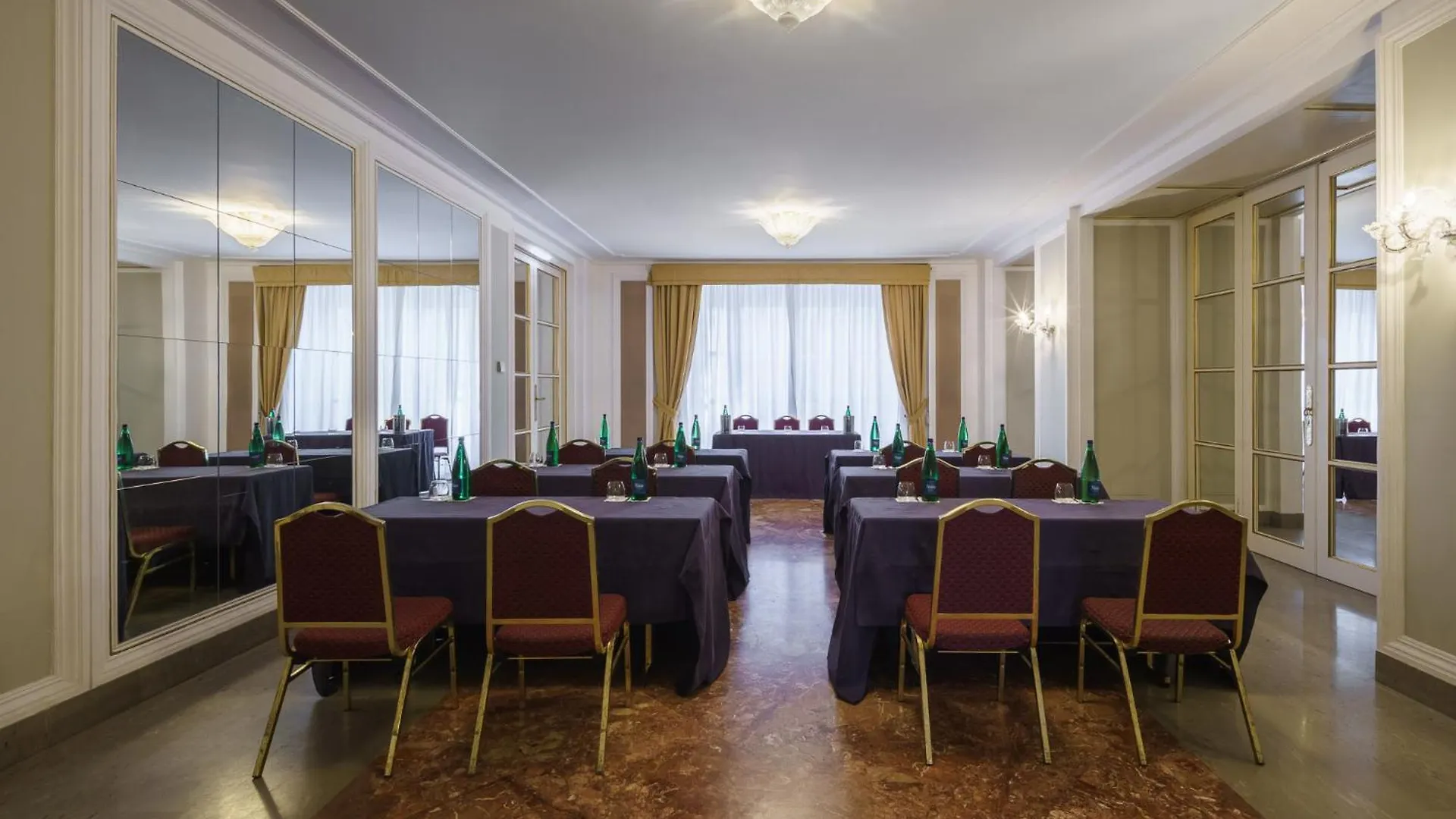 Eurostars Hotel Excelsior Naples 4*,  Italie