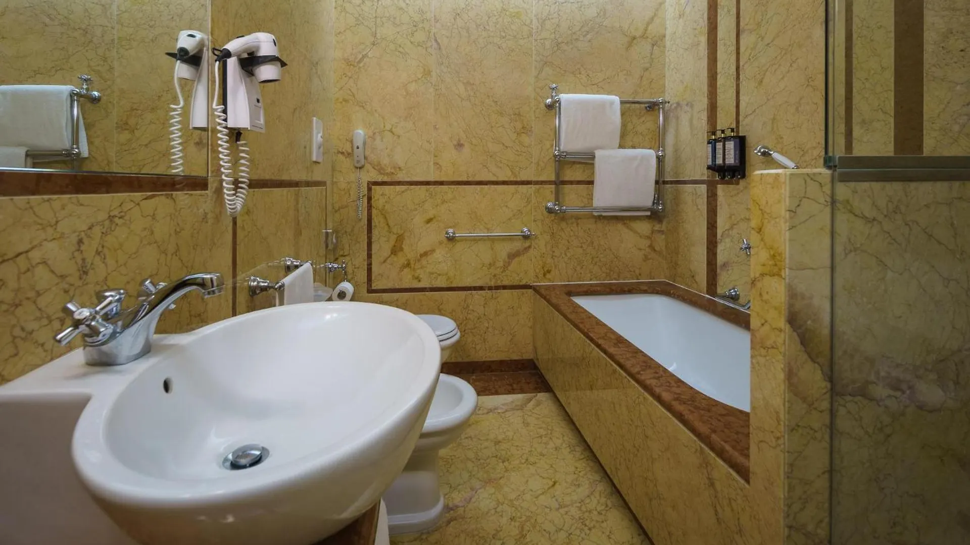 Eurostars Hotel Excelsior Naples